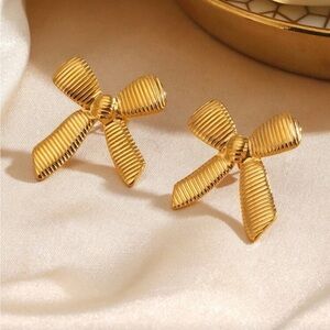 Golden Bow Muse Heirloom Earrings